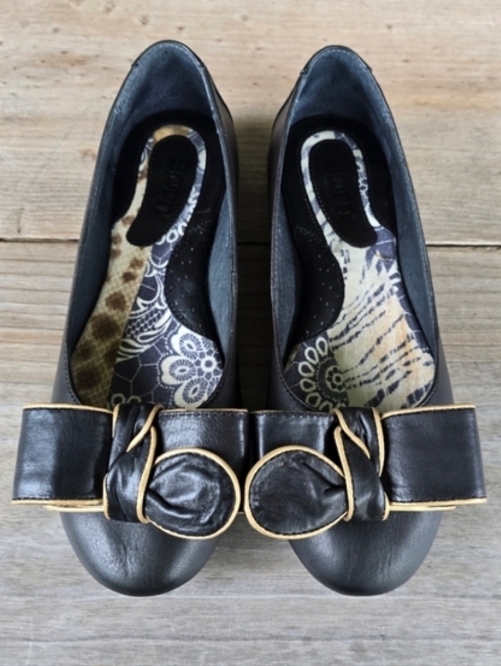 Born Oriel Romantic Feminine Oversized Bow Comfort Ballet Flats 6.5M